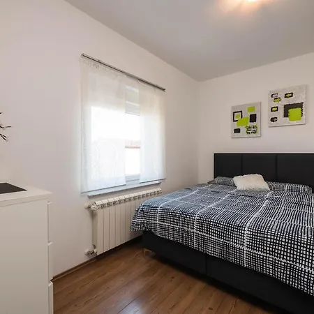 Vanja - Jadreski Hébergement de vacances Pula