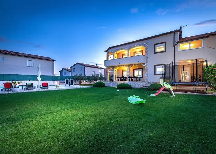 Vanja - Jadreski Tatil Evi