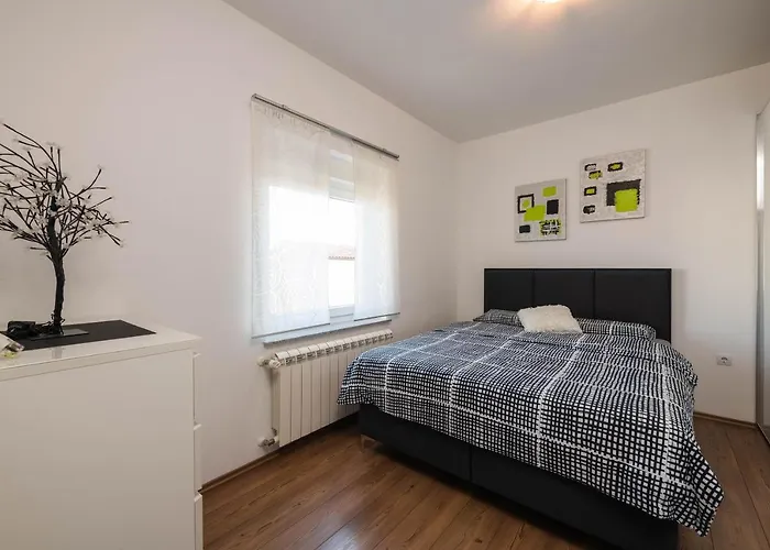 Vanja - Jadreski Tatil Evi Pula